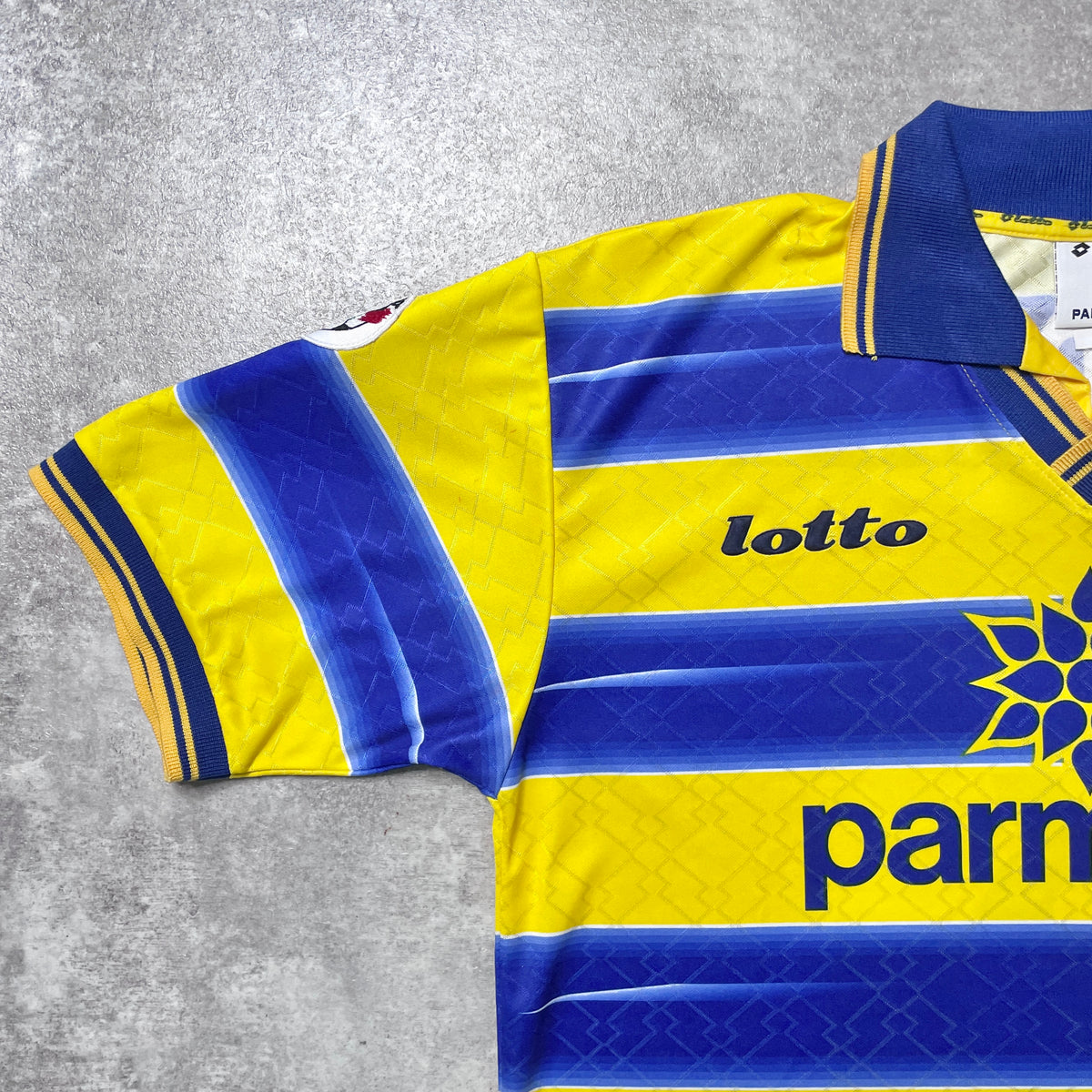 【正規選手実使用品1998-1999 Lotto Parma home BENARRIVO #3】