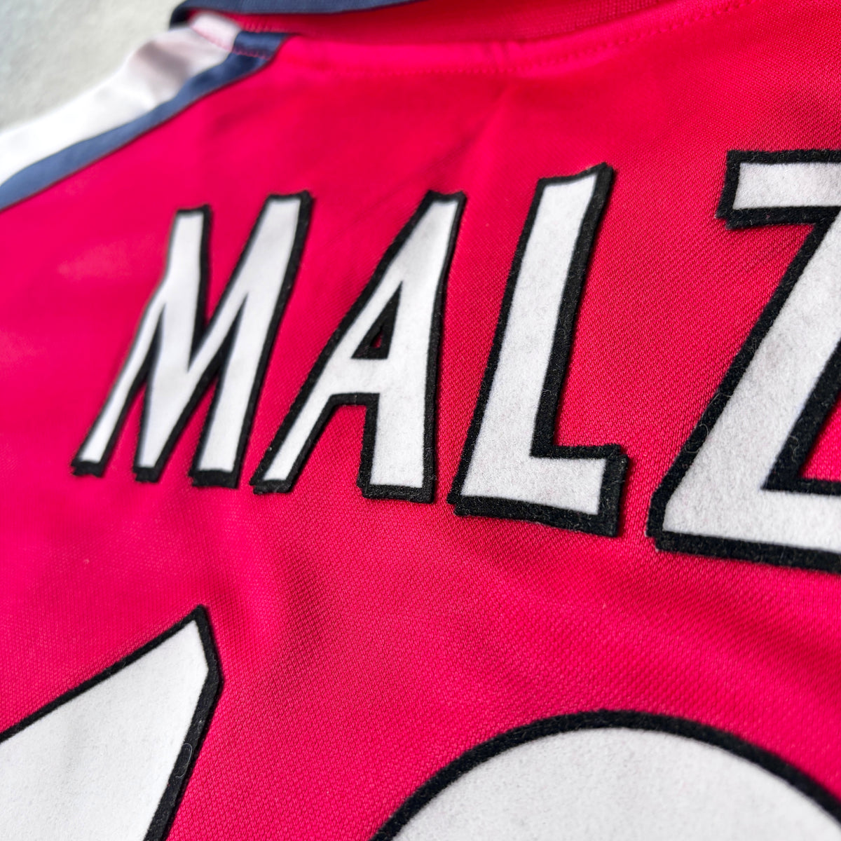 【正規選手支給品2000-2001 NIKE Arsenal home L/S MALZ #19】