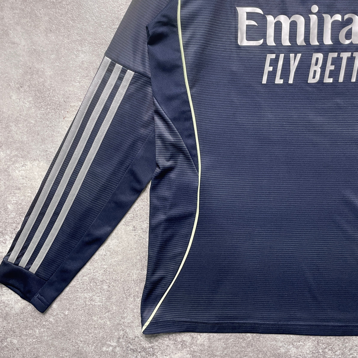 【正規品2025-2026 adidas Real Madrid away ARDA GULER #15】