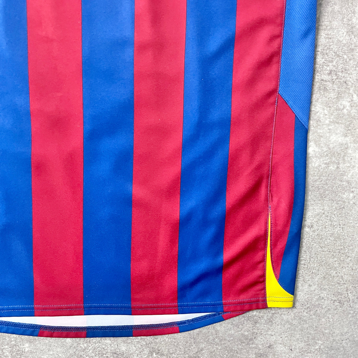 【正規品2005-2006 NIKE FC Barcelona home RONALDINHO #10】