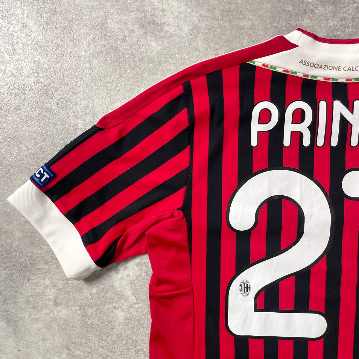 【正規品2011-2012 adidas AC Milan home PRINCE #27】