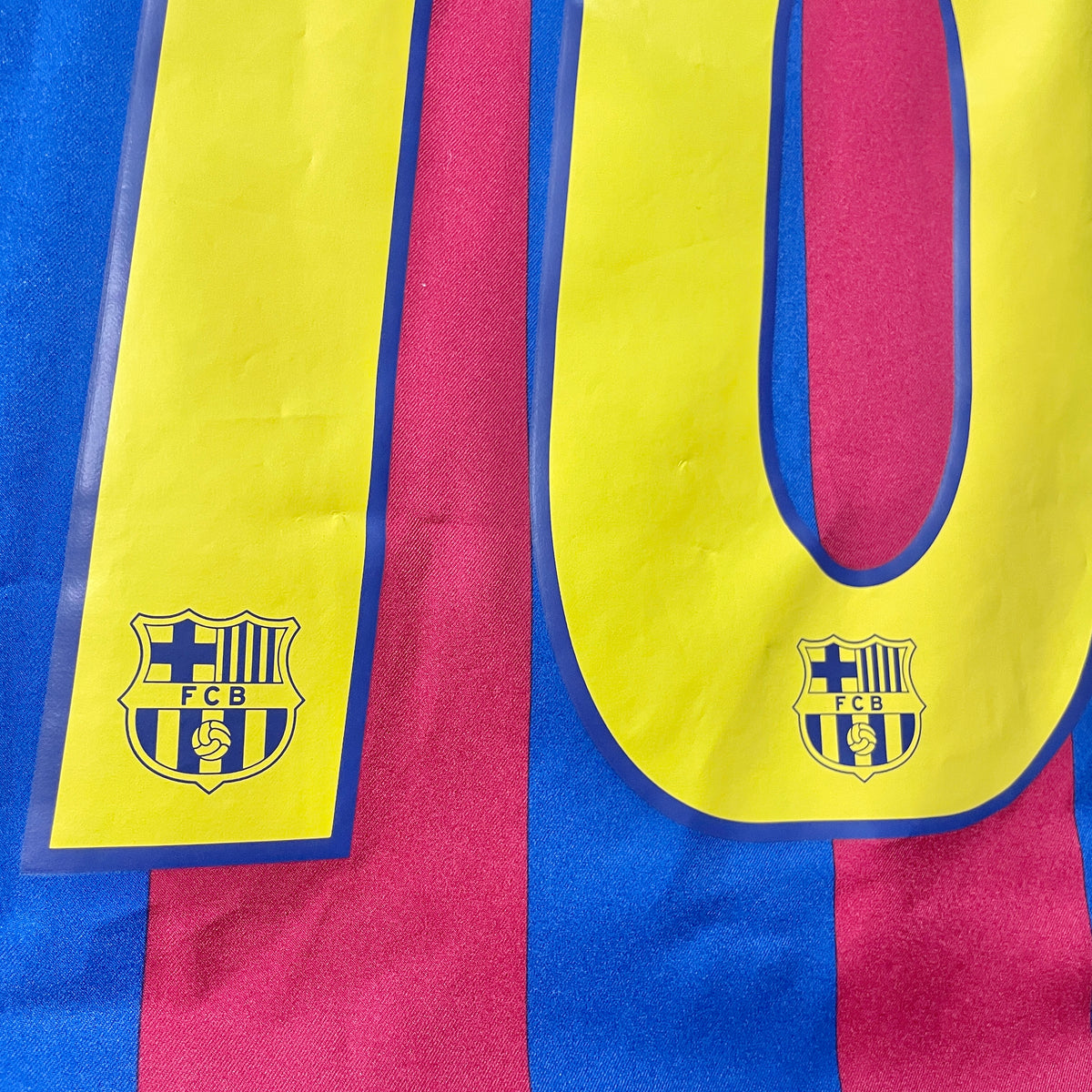 【正規品2005-2006 NIKE FC Barcelona home RONALDINHO #10】