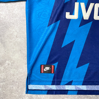 【正規品1995-1996 NIKE arsenal away BERGKAMP #10】