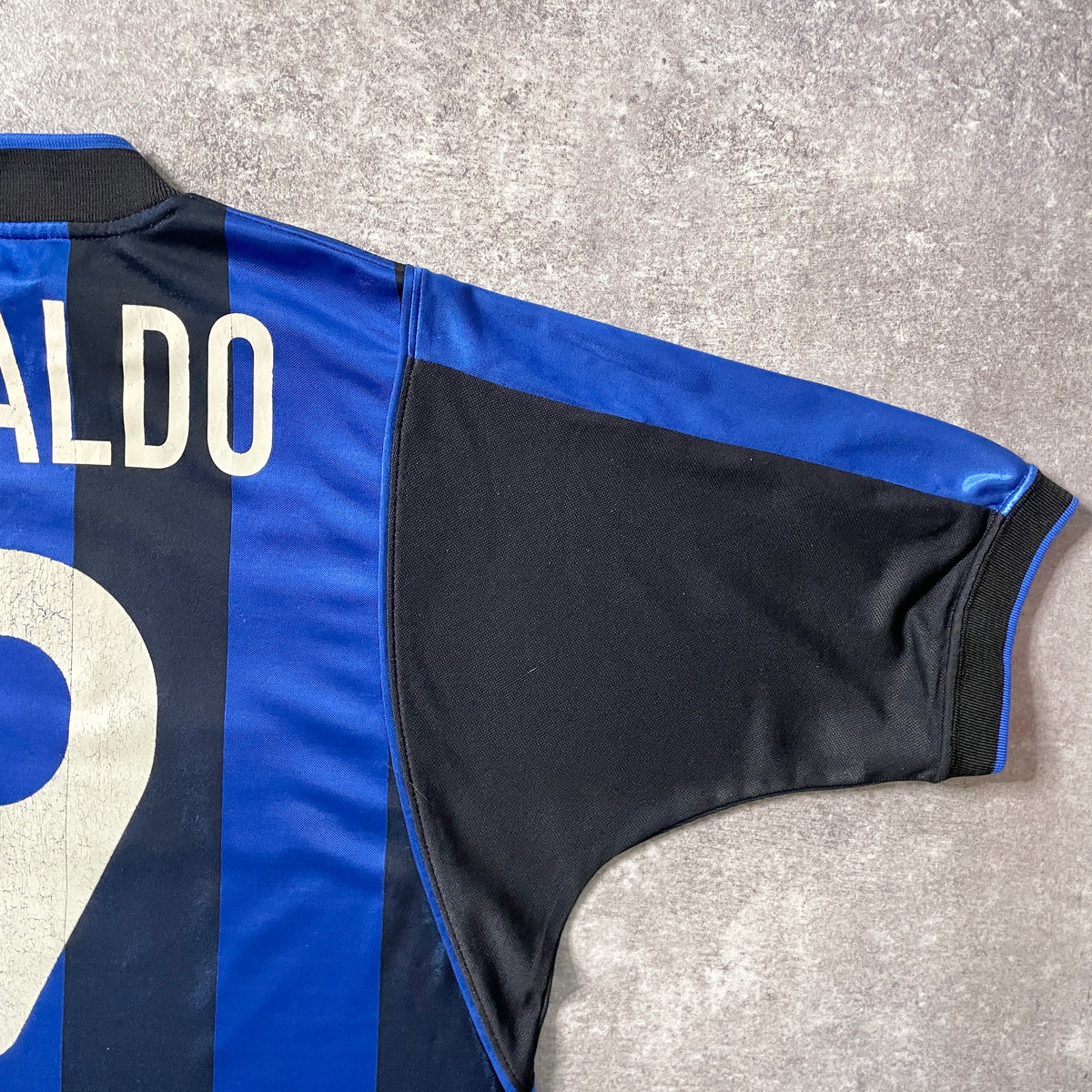 【正規品2000-2001 NIKE Inter Milan home Ronaldo #9】