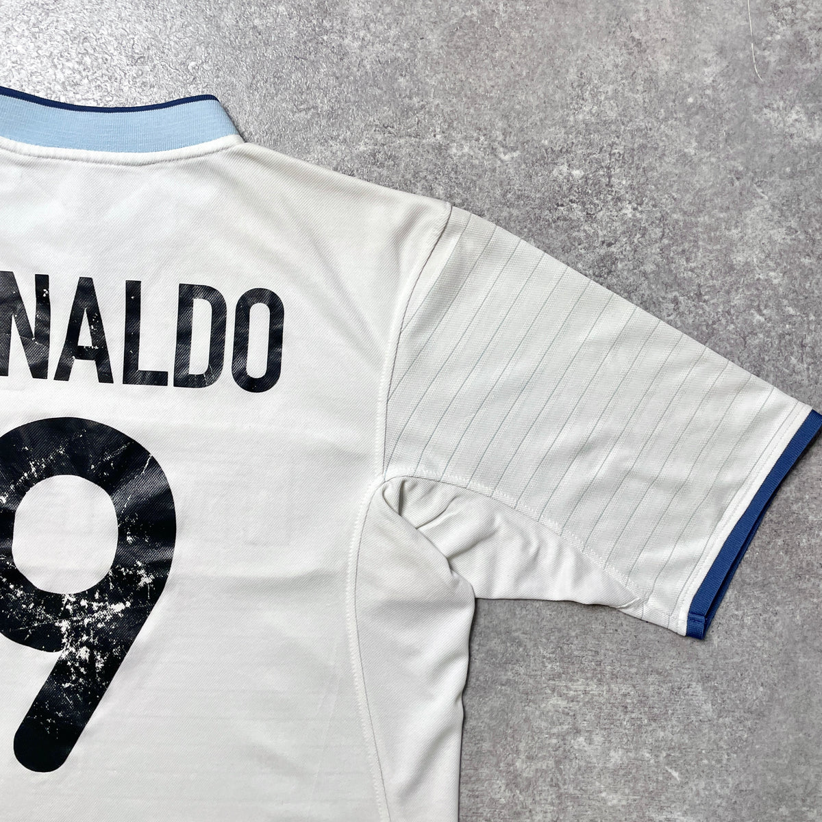 【正規品2000-2001 NIKE Inter Milan away RONALDO #9】