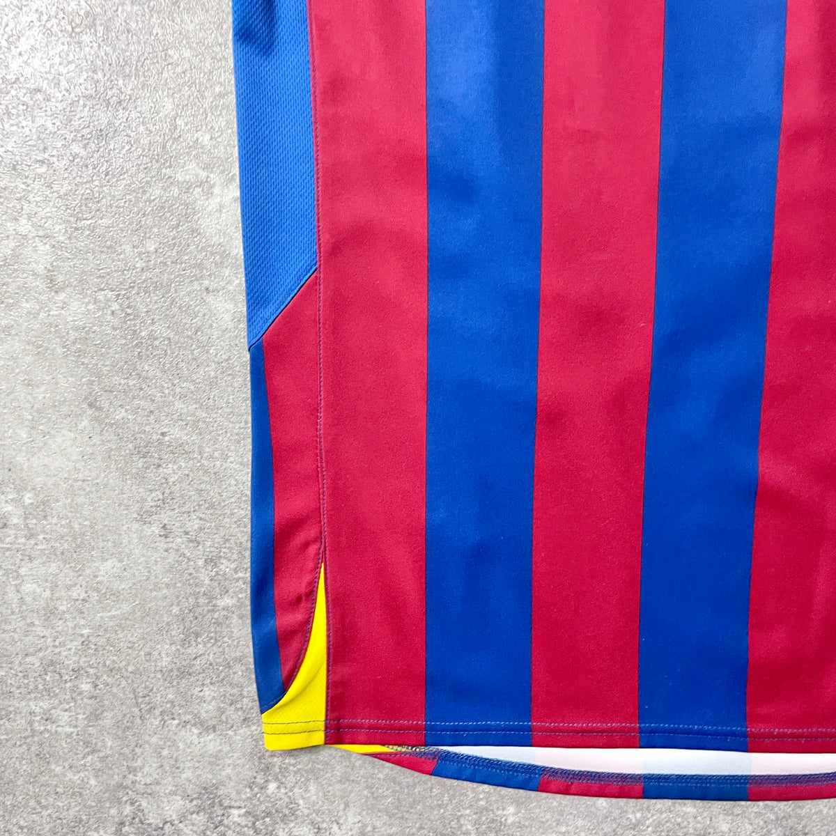 【正規品2005-2006 NIKE FC Barcelona home RONALDINHO #10】