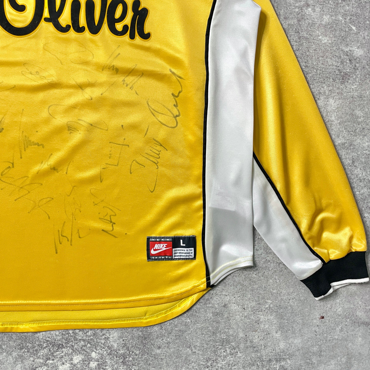 【正規品1998-2000 NIKE BVB Dortmund home L/S shirt】