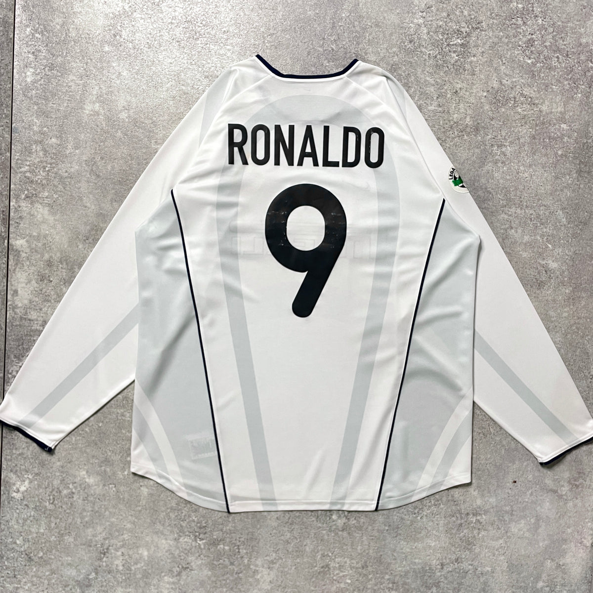 【正規選手支給品2001-2002 NIKE Inter Milan away L/S Ronaldo #9】
