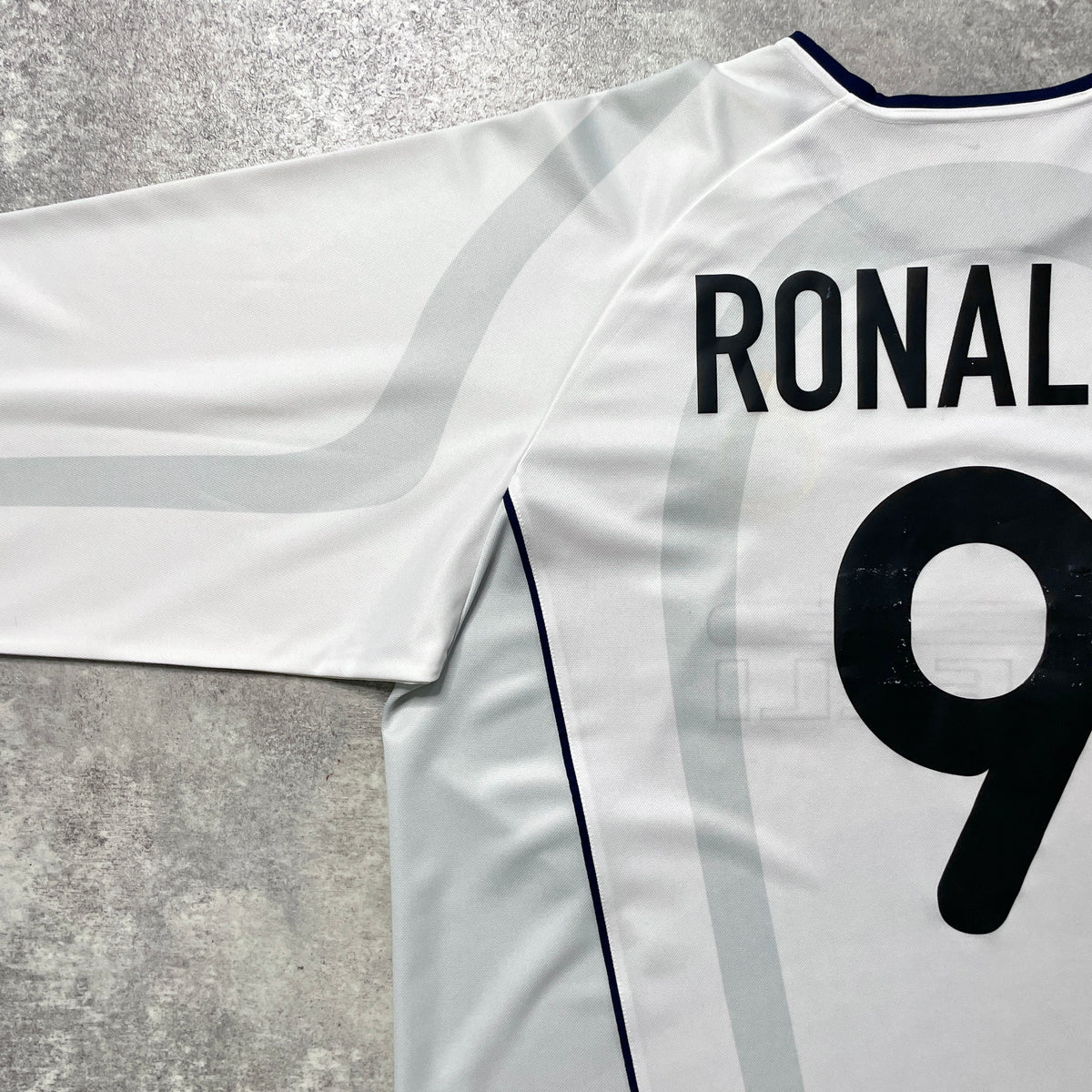 【正規選手支給品2001-2002 NIKE Inter Milan away L/S Ronaldo #9】