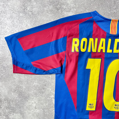 【正規品2005-2006 NIKE FC Barcelona home RONALDINHO #10】