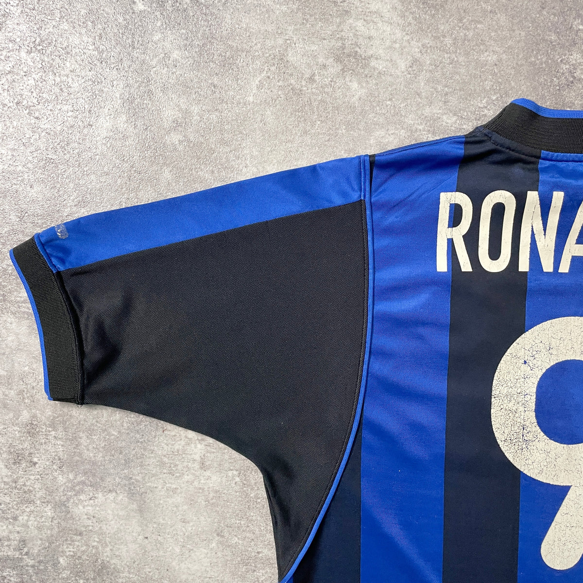 【正規品2000-2001 NIKE Inter Milan home Ronaldo #9】