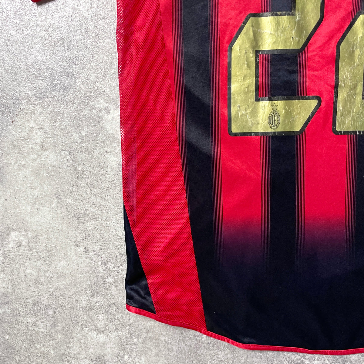 【正規品2004-2005 adidas AC Milan home KAKA #22】