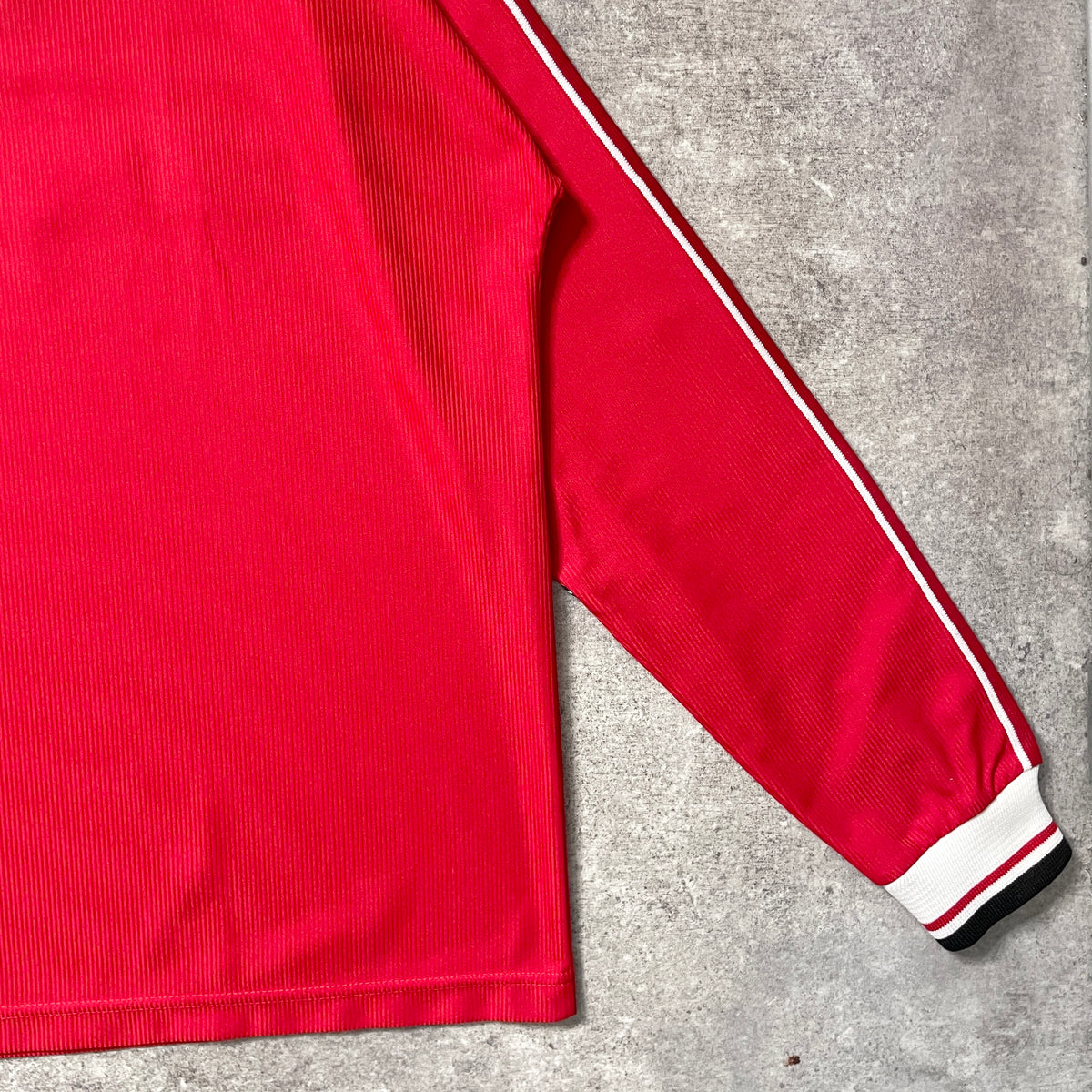 【正規品1998-2000 UMBRO Manchester United home L/S shirt】