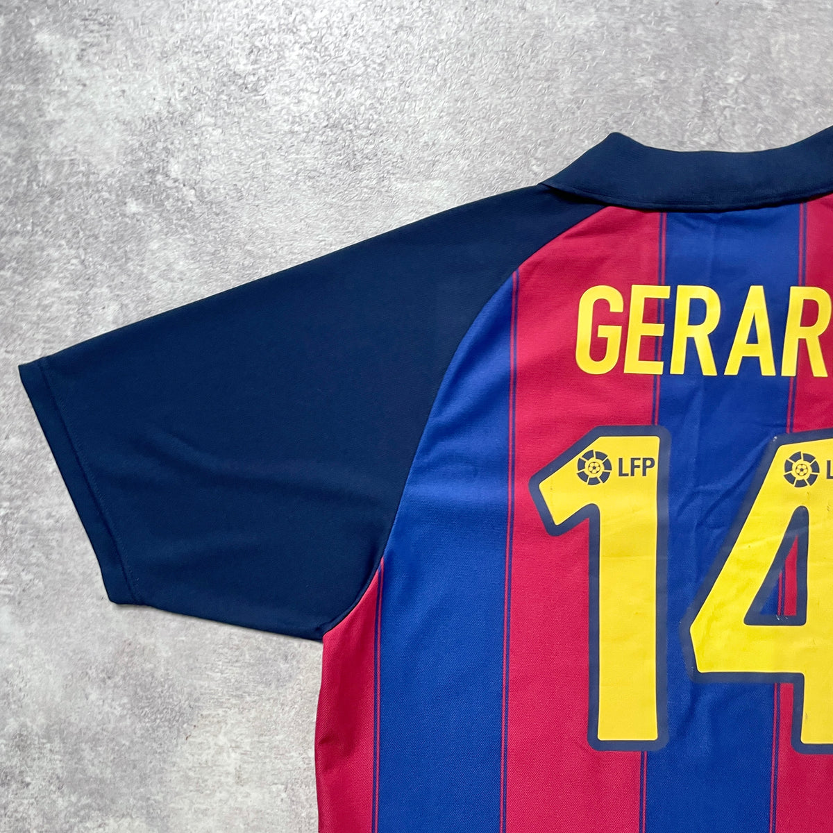 【正規品2003-2004 NIKE Barcelona home GERARD #14】