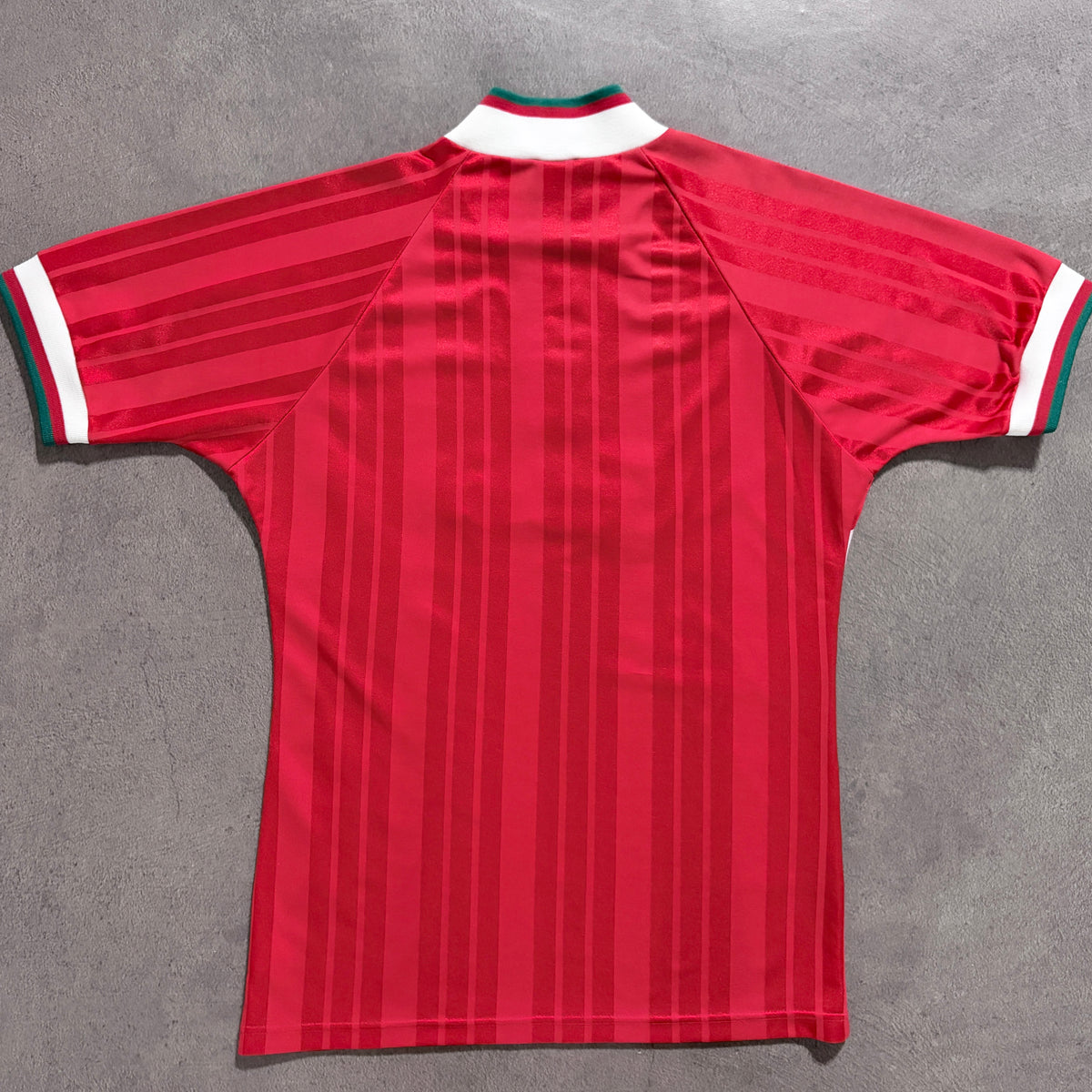 【正規品1993-1995 adidas Liverpool home shirt】