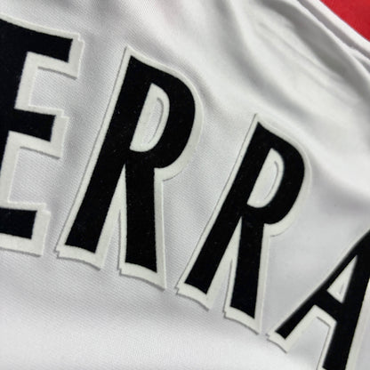 【BNWT正規品2005-2006 Reebok Liverpool away GERRARD #8】