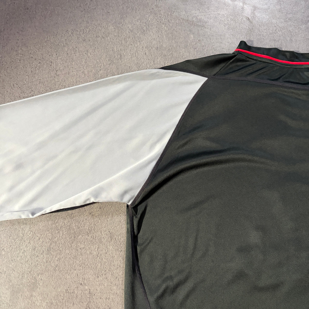 【正規品2002-2003 Reebok Liverpool away L/S shirt】