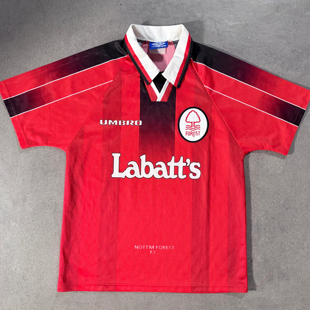 【正規品1996-1997 UMBRO Nottingham Forest home shirt】