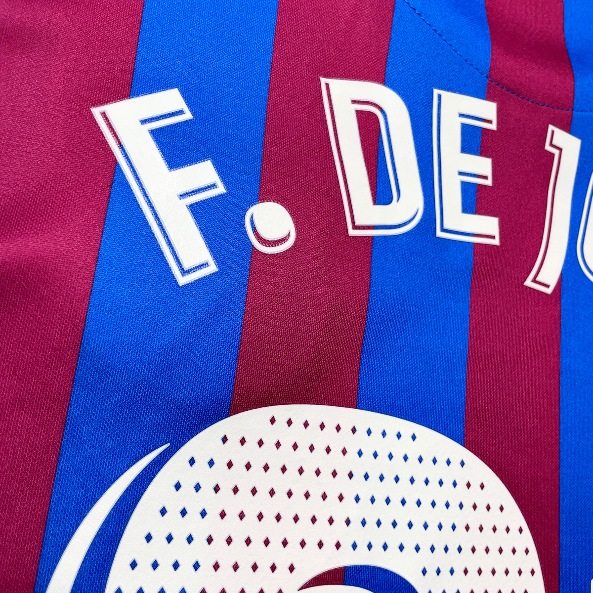 【正規品2021-2022 NIKE Barcelona home F.DE JONG #21】