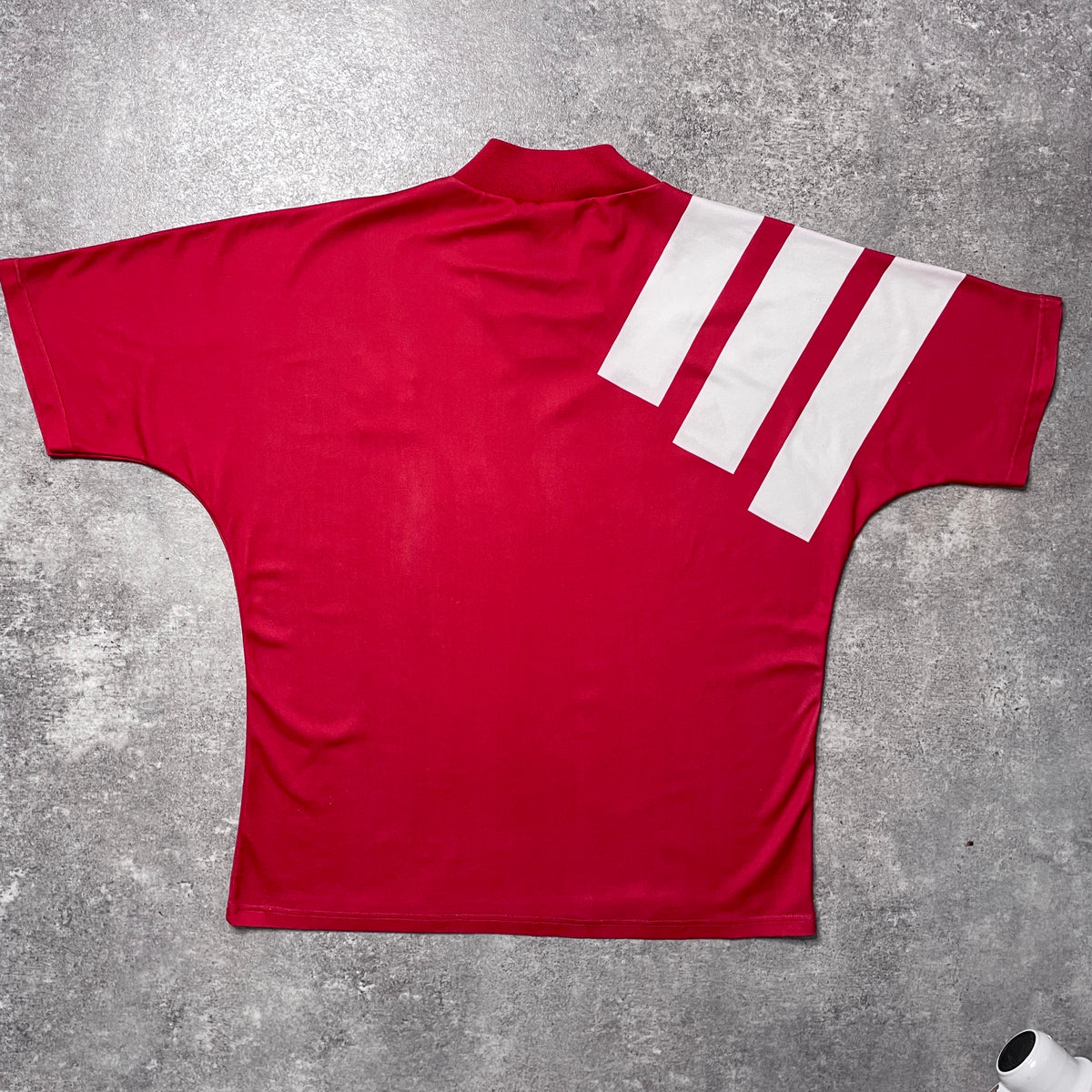 【正規品1991-1992 adidas Liverpool home shirt】