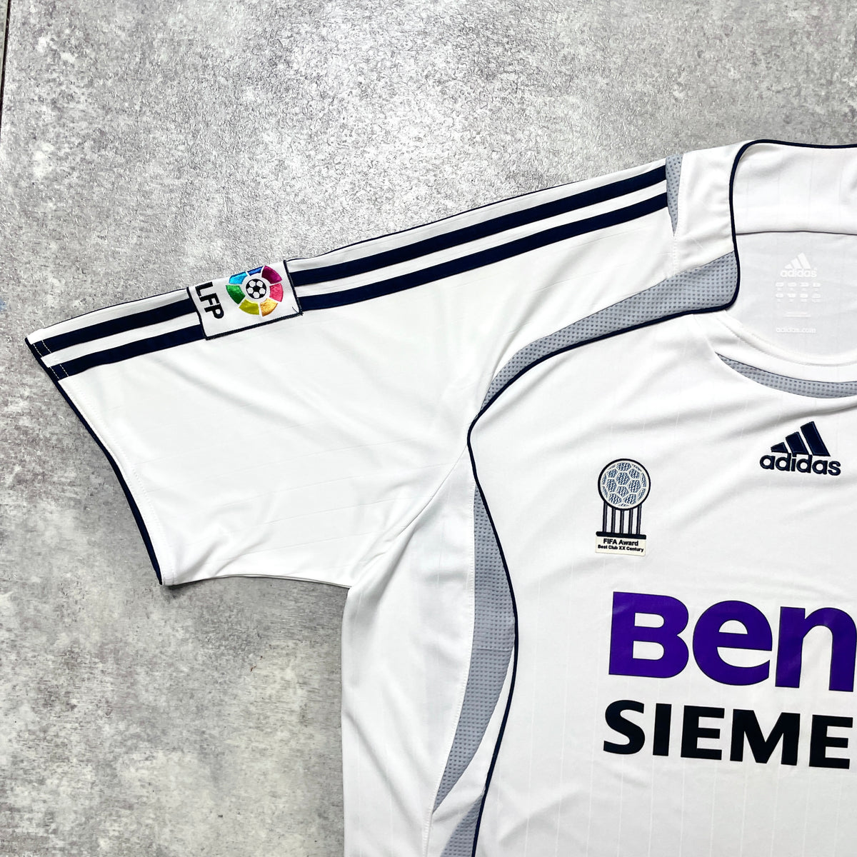 【正規品2006-2007 adidas Real Madrid home shirt】