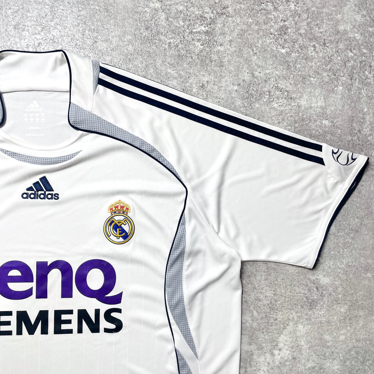 【正規品2006-2007 adidas Real Madrid home shirt】