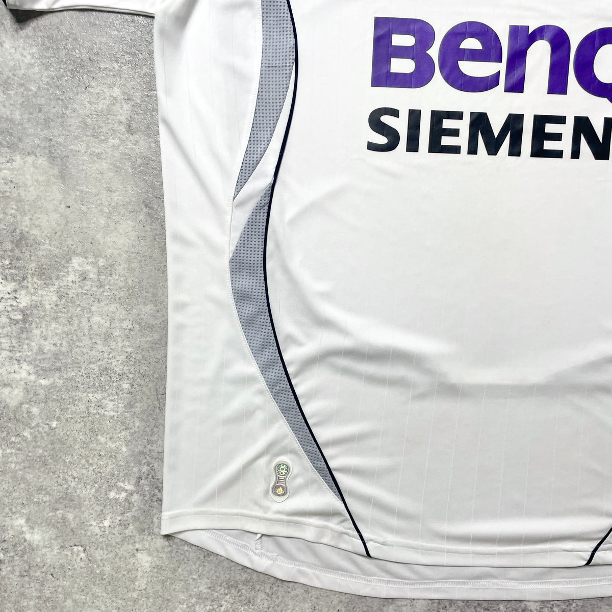 【正規品2006-2007 adidas Real Madrid home shirt】