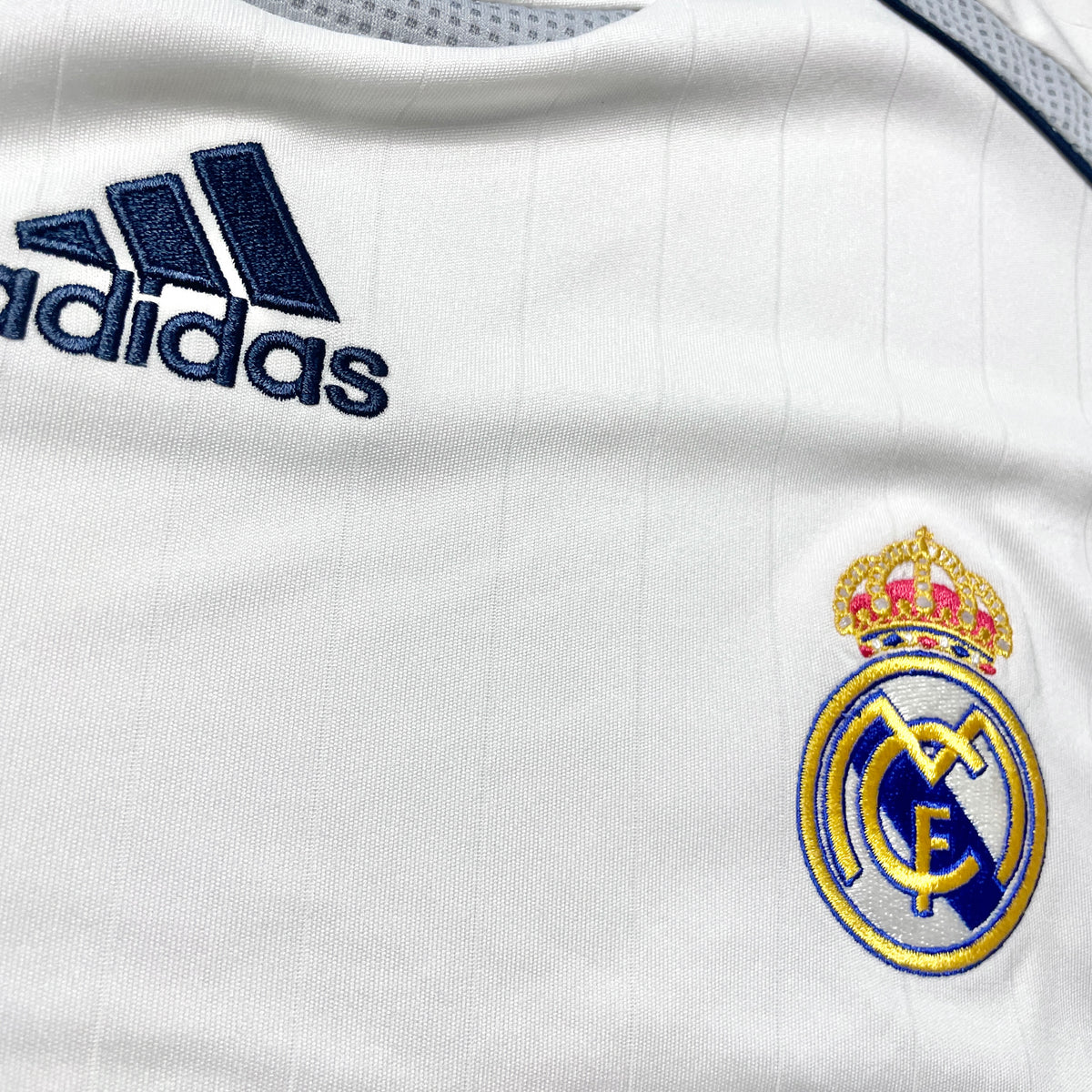【正規品2006-2007 adidas Real Madrid home shirt】