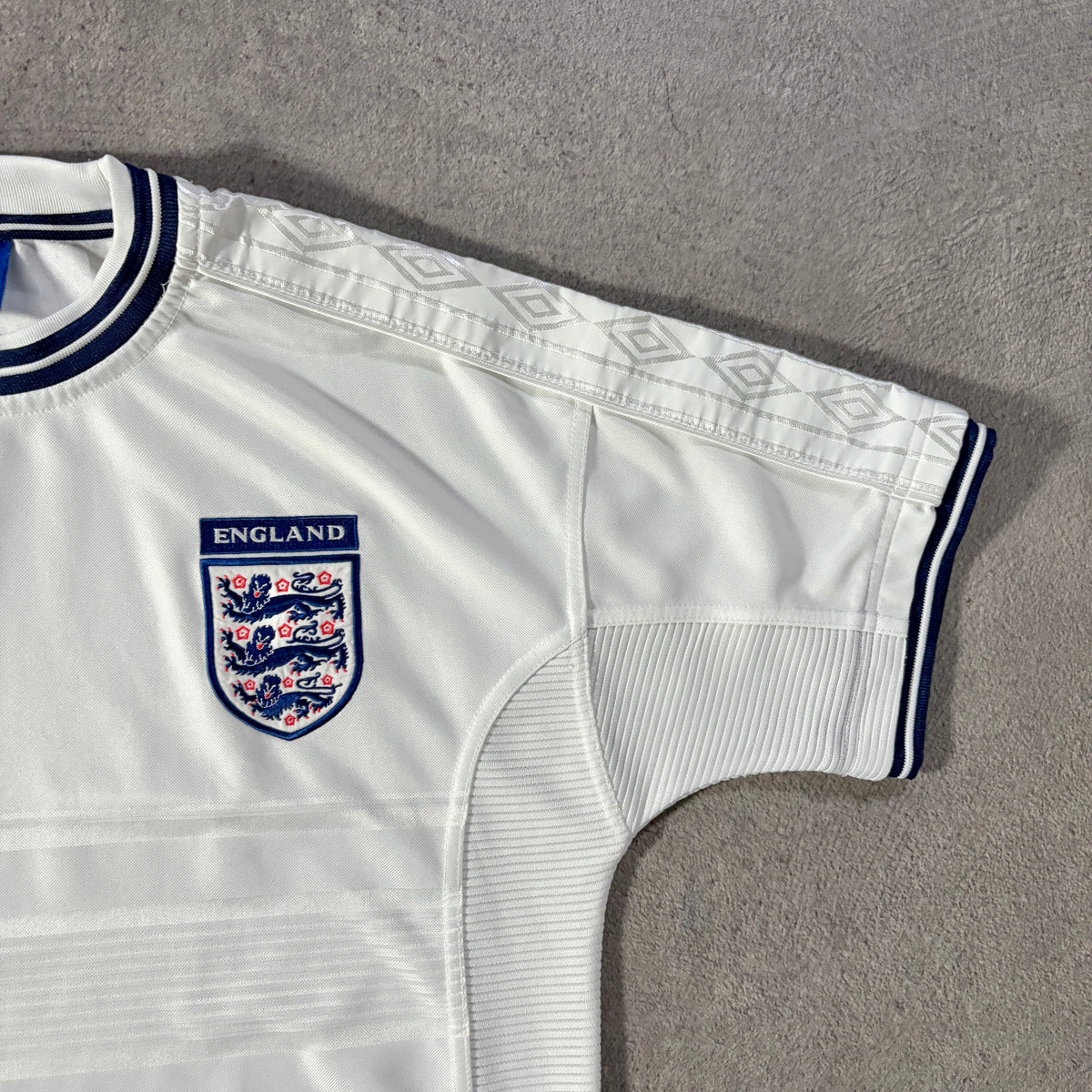 【正規品1999-2001 UMBRO England home shirt】