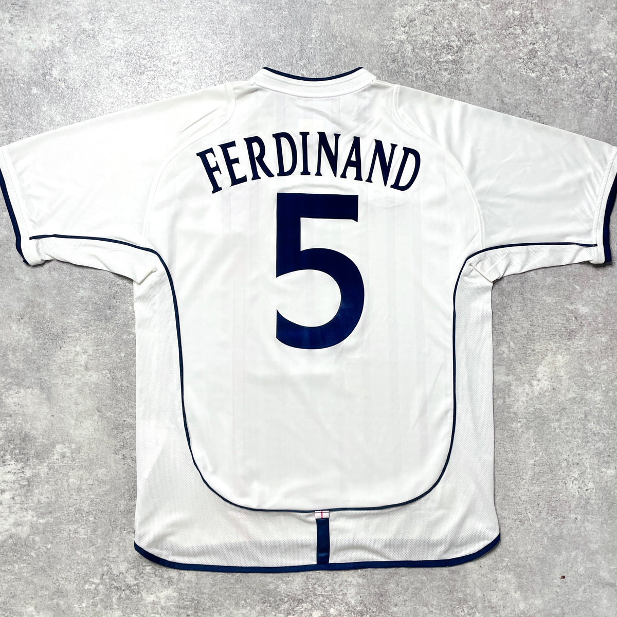 【正規品2001-2003 UMBRO England Home FERDINAND #5】
