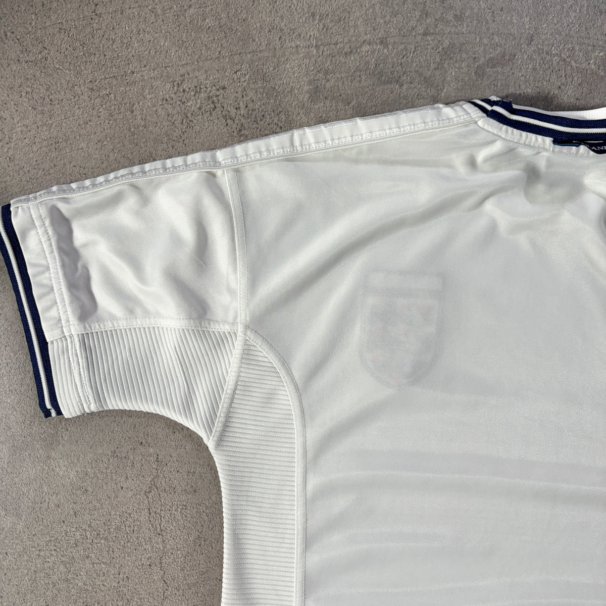 【正規品1999-2001 UMBRO England home shirt】