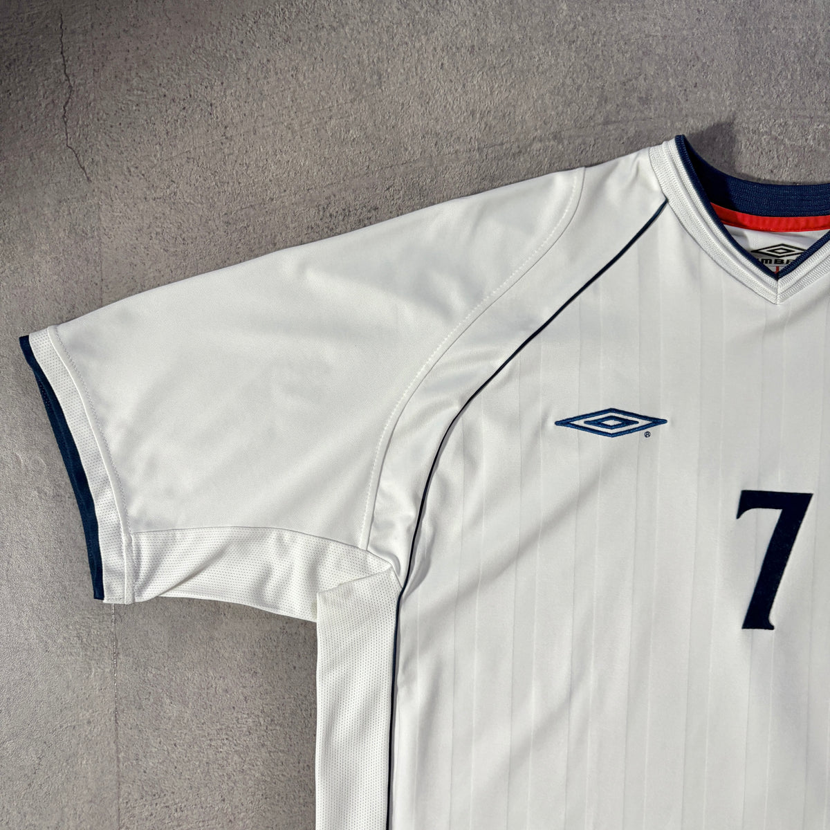 【正規品2001-2003 UMBRO England home Beckham #7】