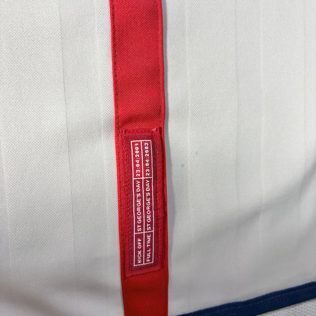 【正規品2001-2003 UMBRO England home Beckham #7】