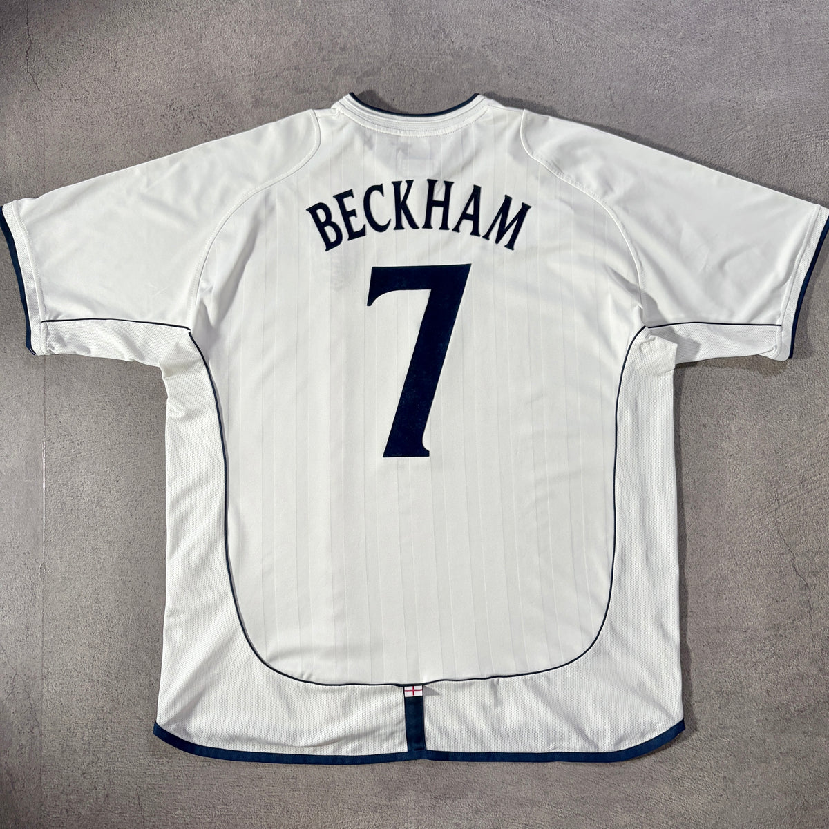 【正規品2001-2003 UMBRO England home Beckham #7】