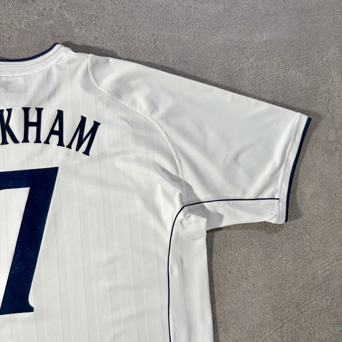 【正規品2001-2003 UMBRO England home Beckham #7】