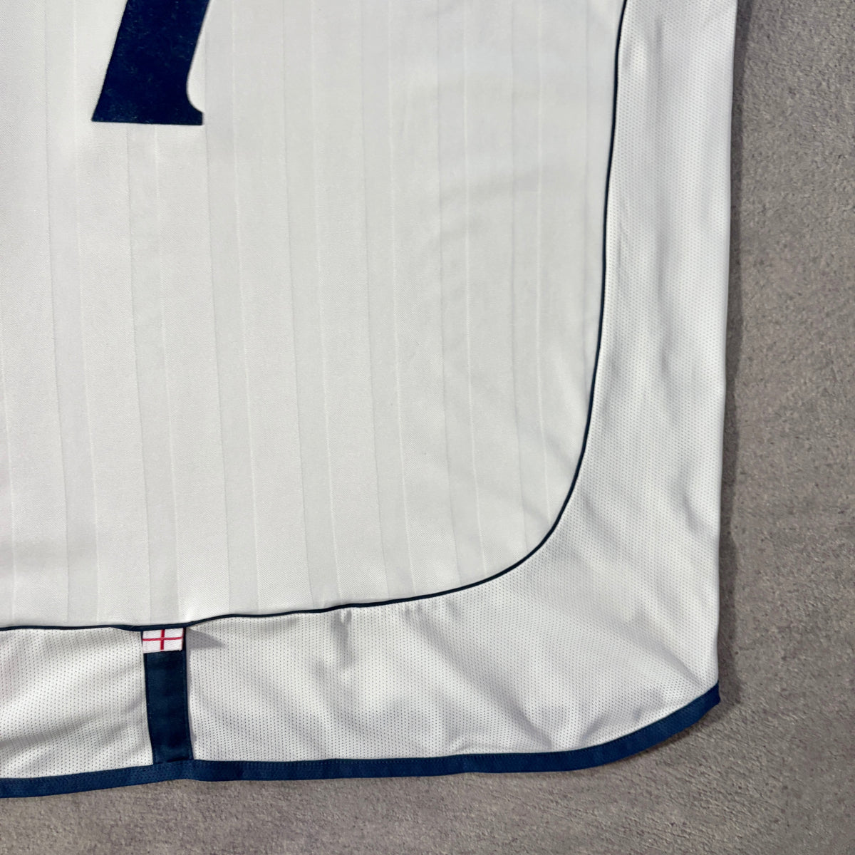 【正規品2001-2003 UMBRO England home Beckham #7】