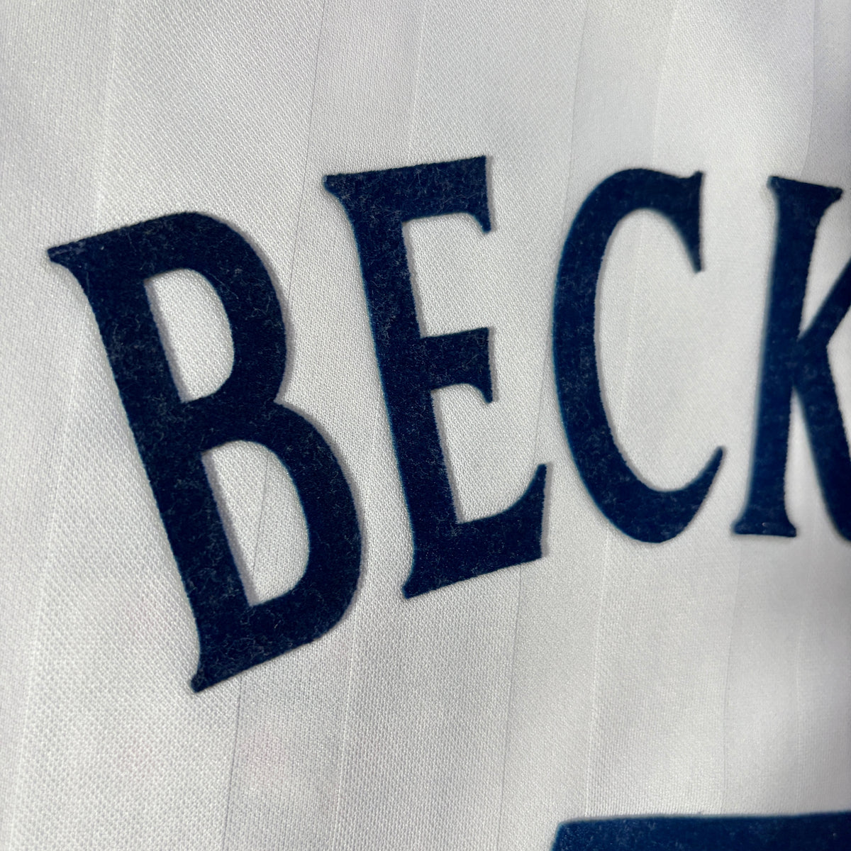 【正規品2001-2003 UMBRO England home Beckham #7】