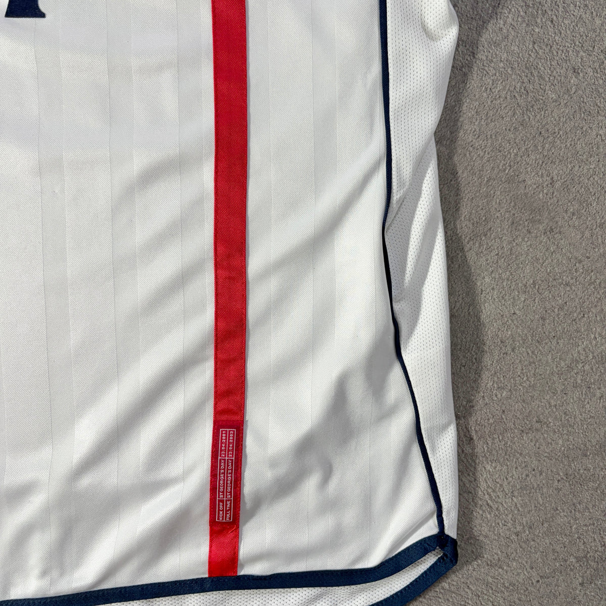 【正規品2001-2003 UMBRO England home Beckham #7】