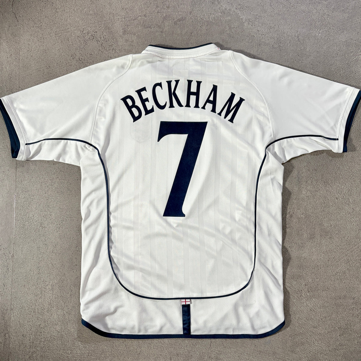 【正規品2001-2003 UMBRO England home Beckham #7】