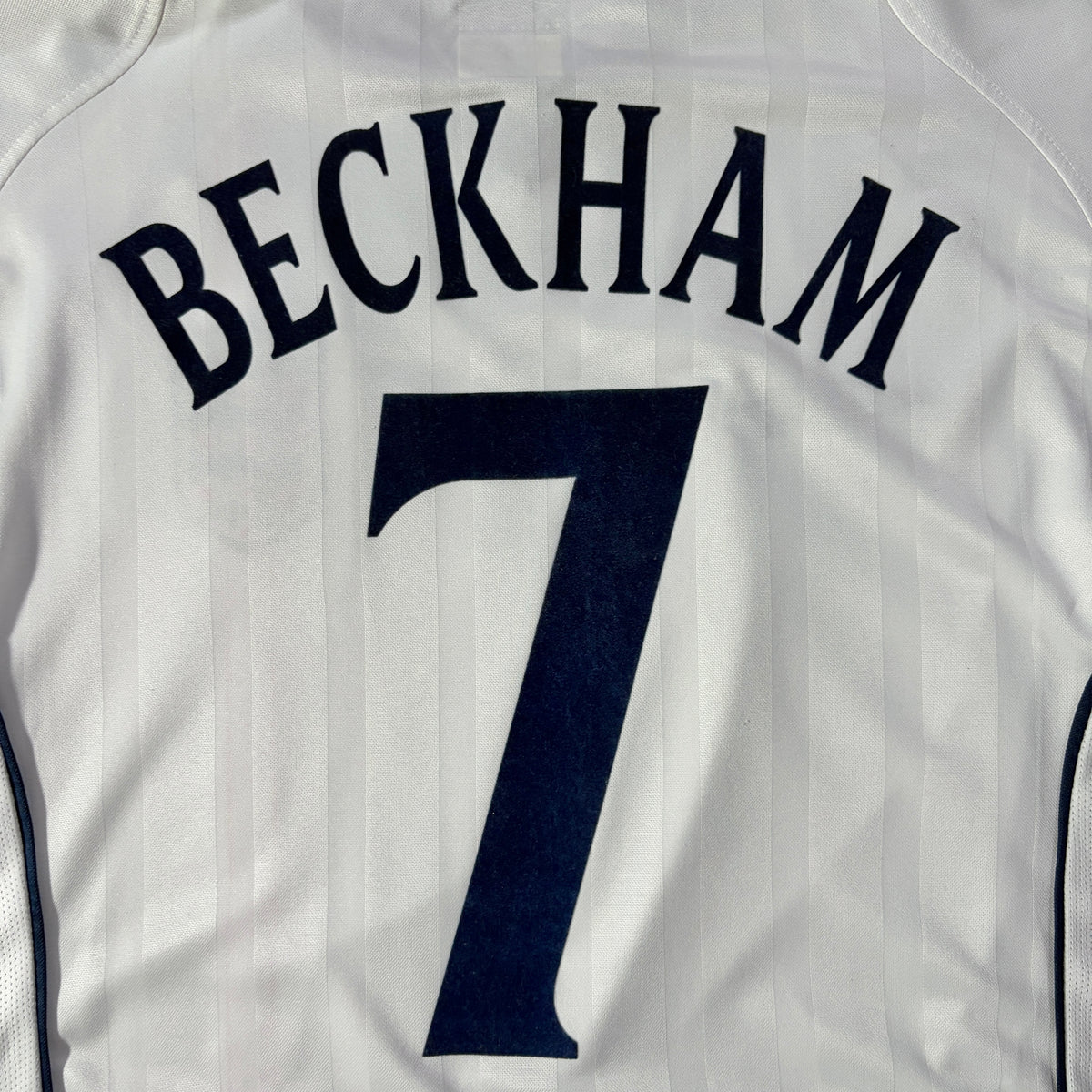 【正規品2001-2003 UMBRO England home Beckham #7】
