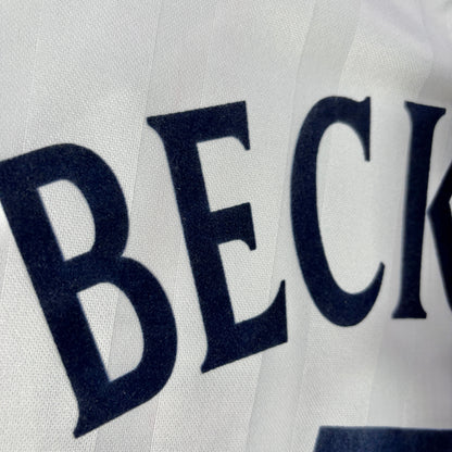 【正規品2001-2003 UMBRO England home Beckham #7】