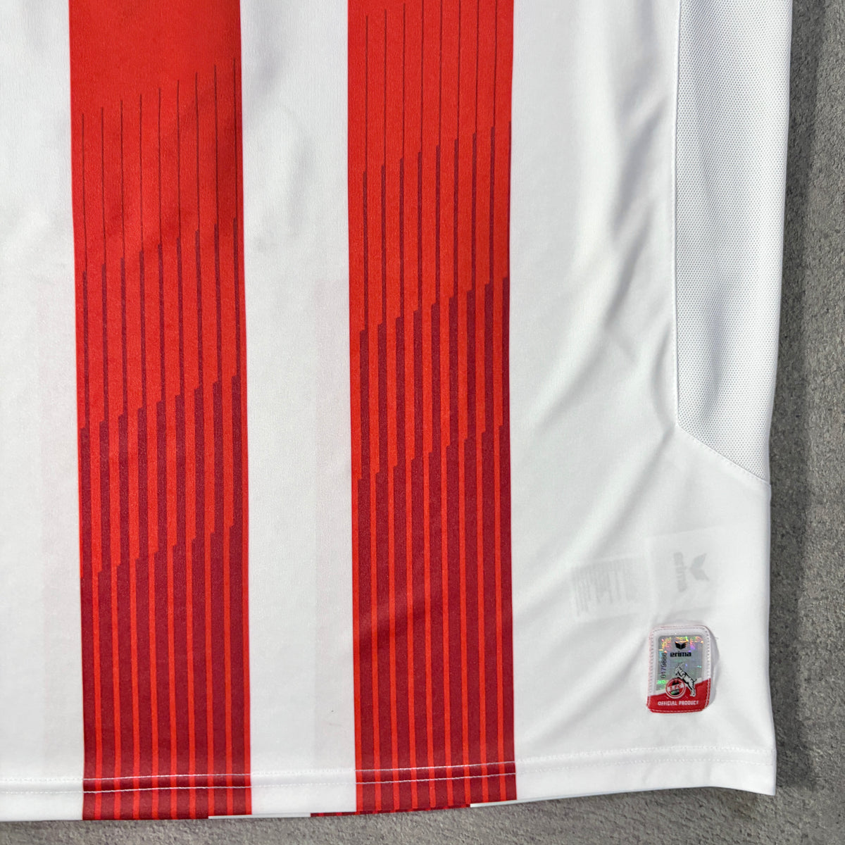 【正規選手支給実使用品2017-2018 erima Köln home OSAKO #13】