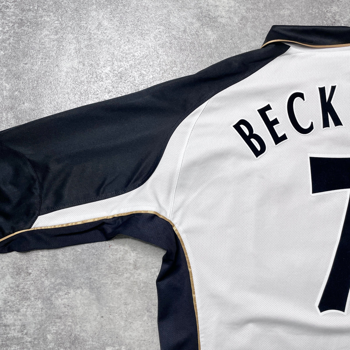 【正規品2001-2002 UMBRO Manchester United UCL away/third L/S Beckham #7】