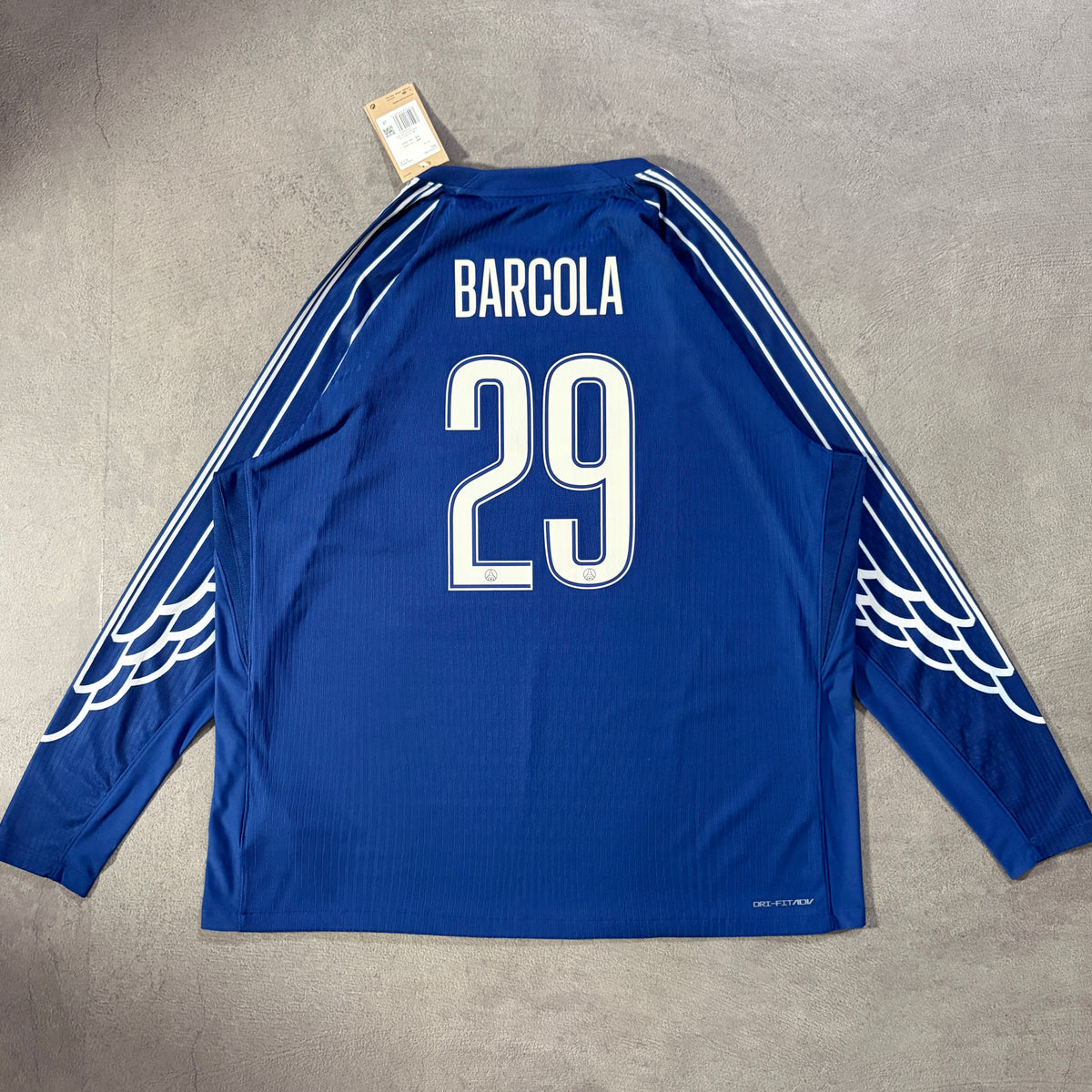 【BNWT正規品 Jordan Paris Saint-Germain 4th L/S Barcola #29】