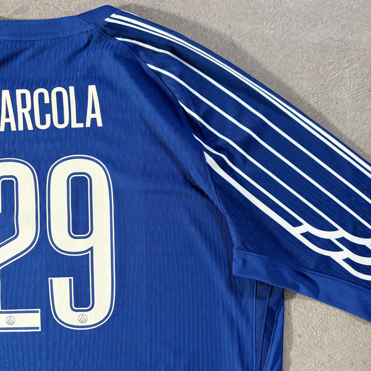 【BNWT正規品 Jordan Paris Saint-Germain 4th L/S Barcola #29】