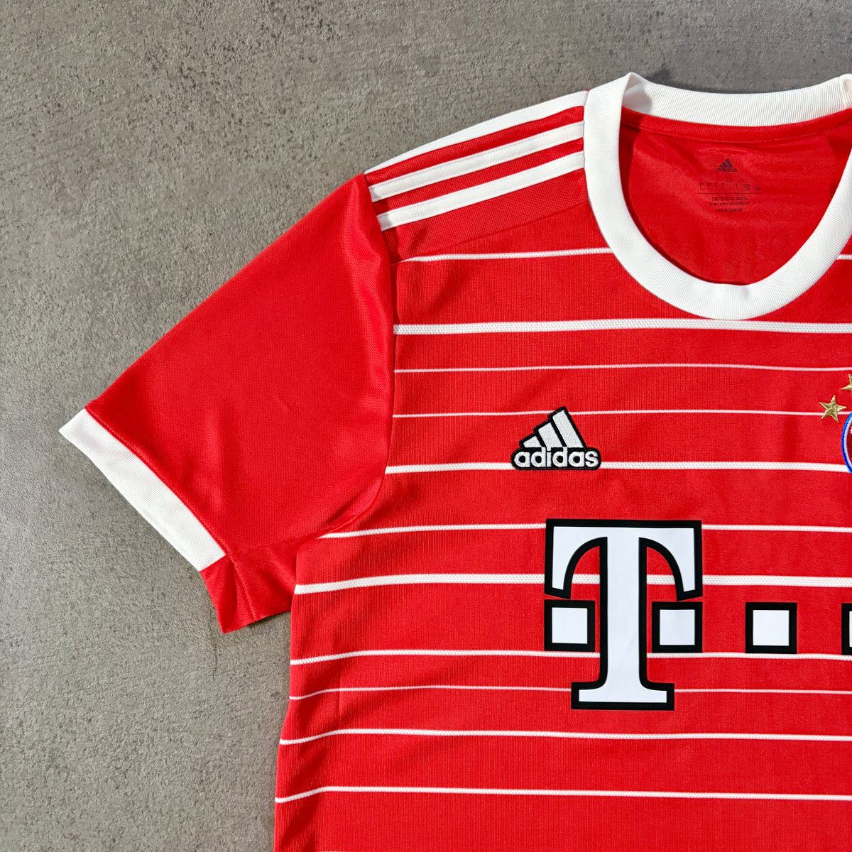 【正規品2022-2023 adidas Bayern München home De Ligh #4】