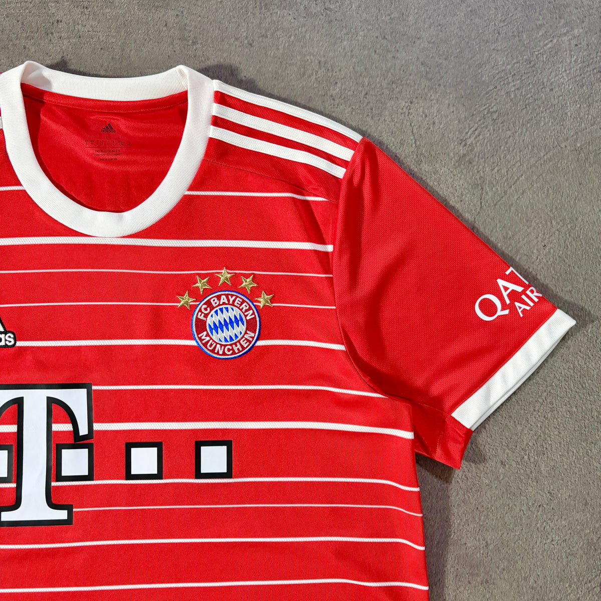 【正規品2022-2023 adidas Bayern München home De Ligh #4】