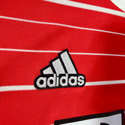 【正規品2022-2023 adidas Bayern München home De Ligh #4】