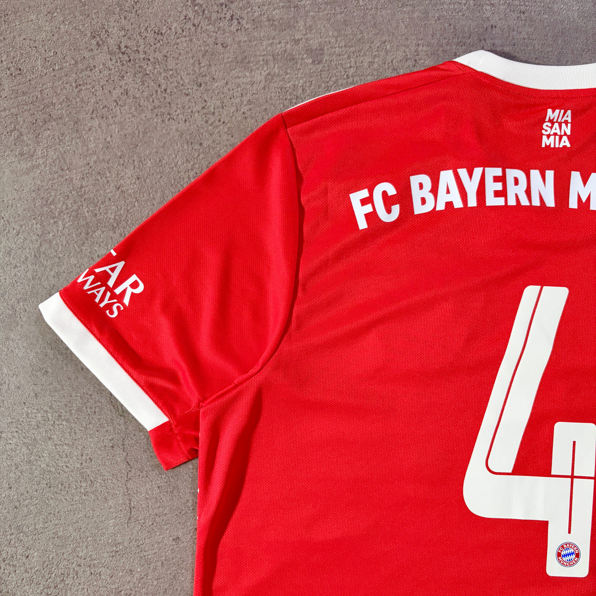 【正規品2022-2023 adidas Bayern München home De Ligh #4】