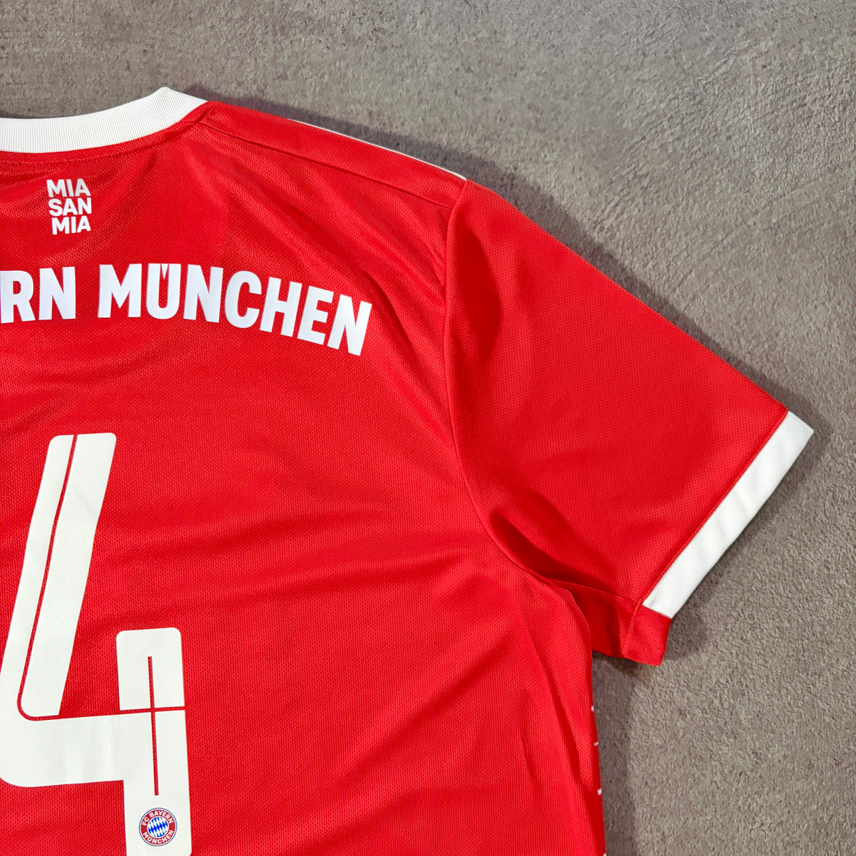 【正規品2022-2023 adidas Bayern München home De Ligh #4】